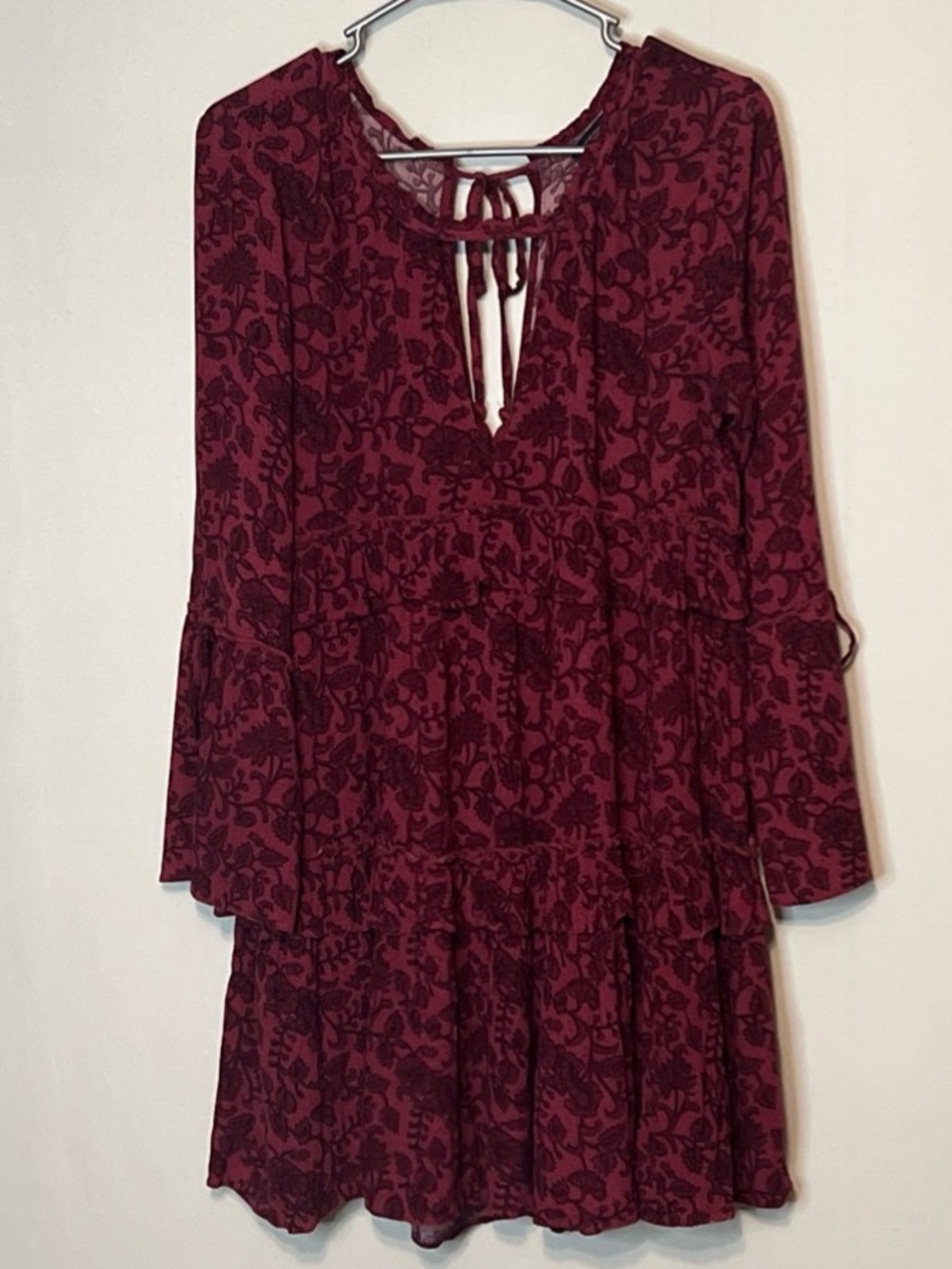 American Eagle Burgundy Floral Tiered Boho Mini Dress Bell Sleeve Size Small.